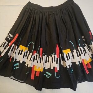 Collectif Vintage Womens Black & Piano Keys Design Flared Skirt UK16/US12 (…